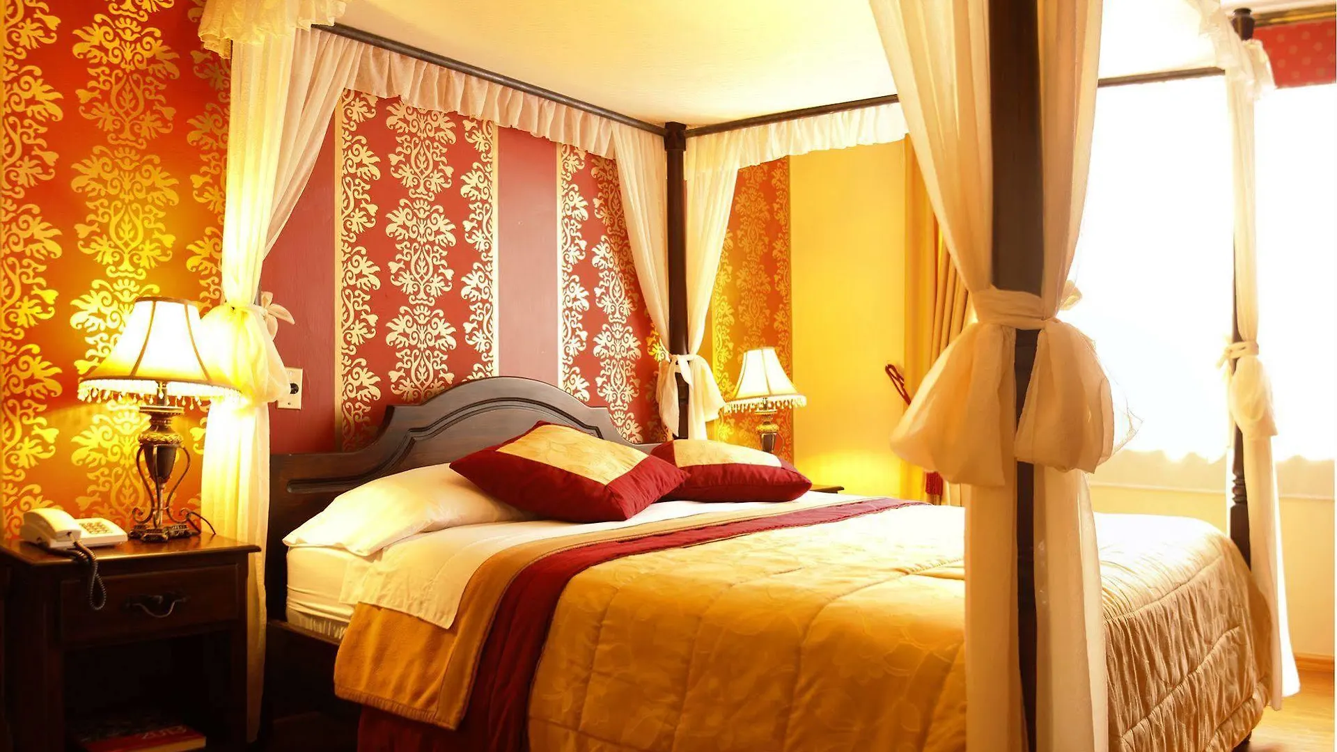 Morenica Del Rosario Cuenca Hotel