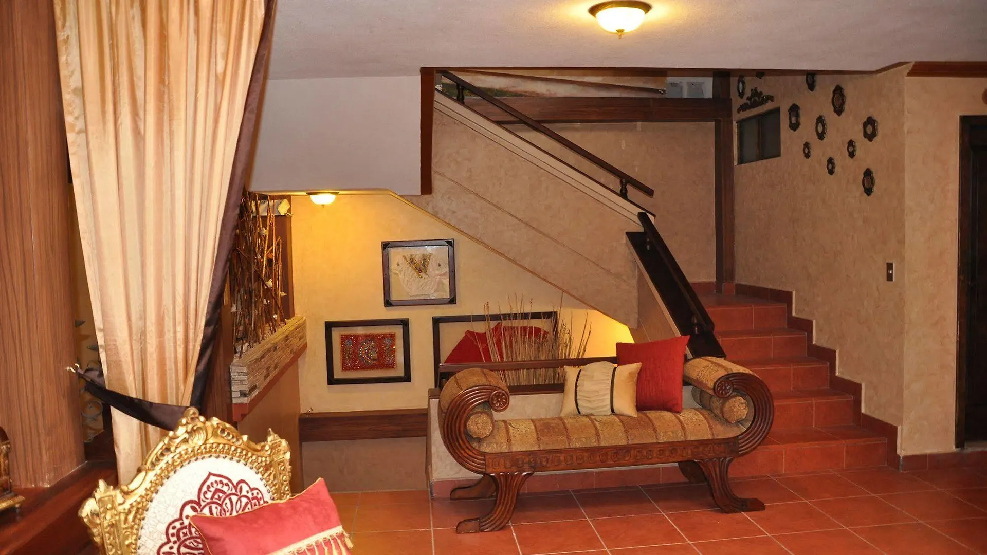**** Hotel Morenica Del Rosario Cuenca Ecuador